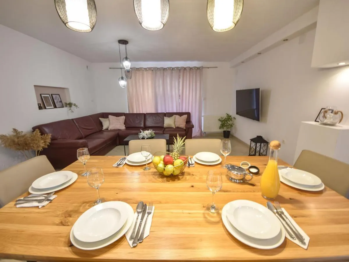 Holiday Home Villa Matino By Interhome Razanac