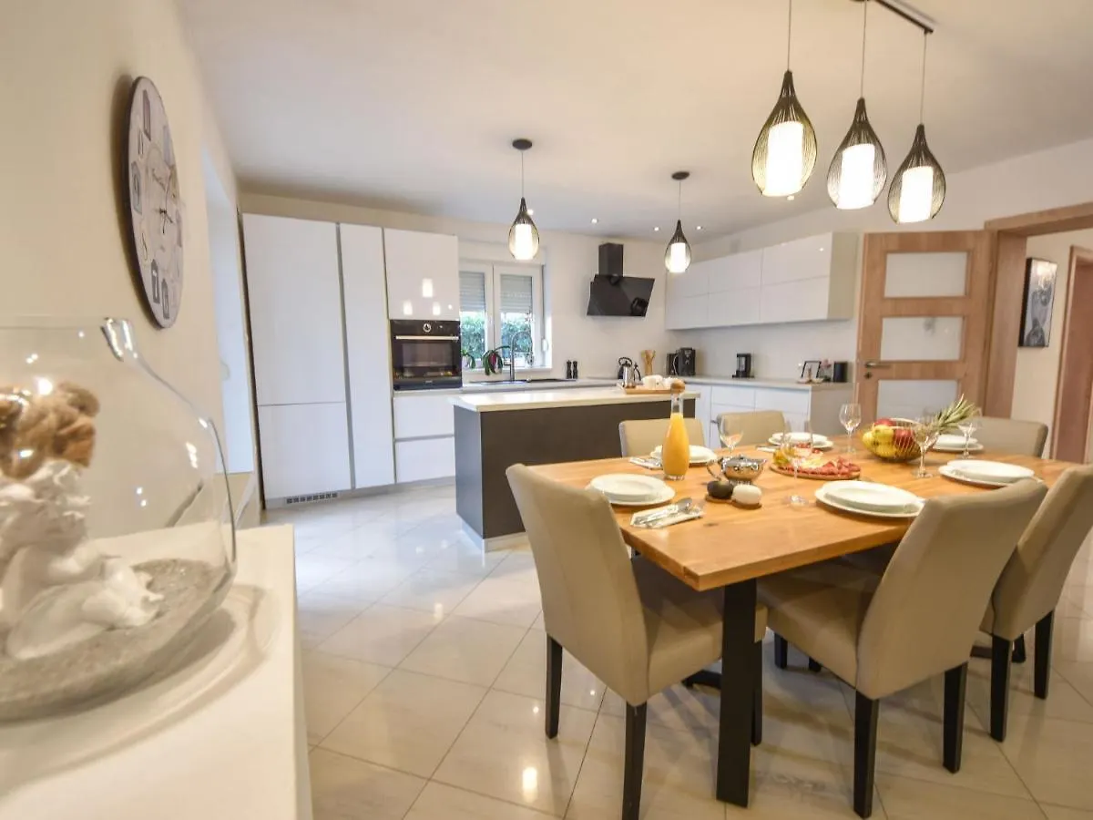 Holiday Home Villa Matino By Interhome Razanac Croatia