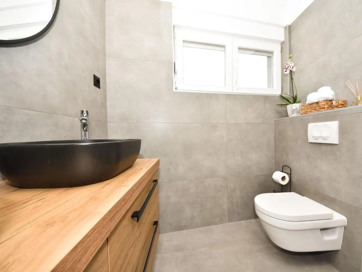 Holiday Home Villa Matino By Interhome Razanac