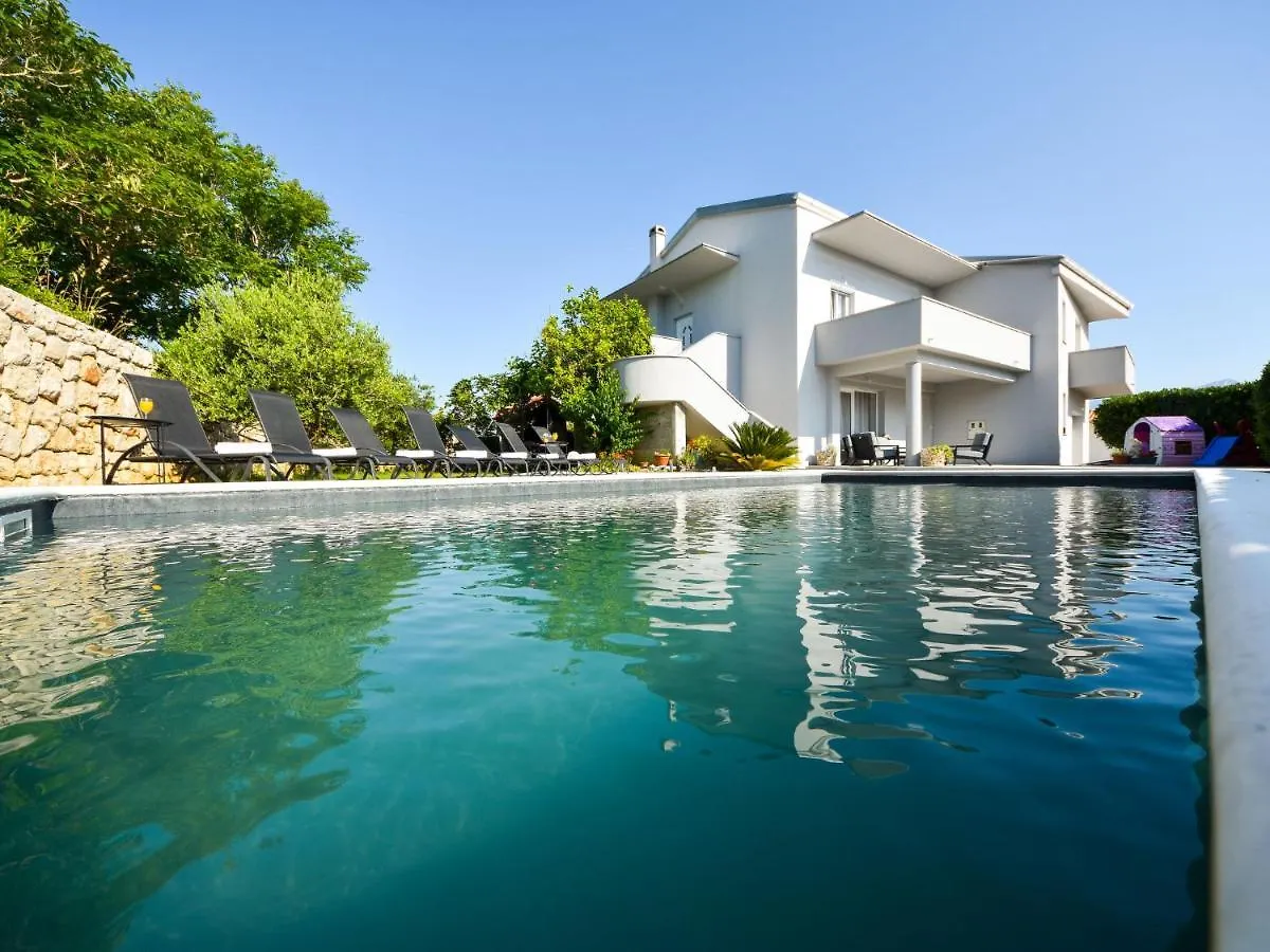 Holiday Home Villa Matino By Interhome Razanac